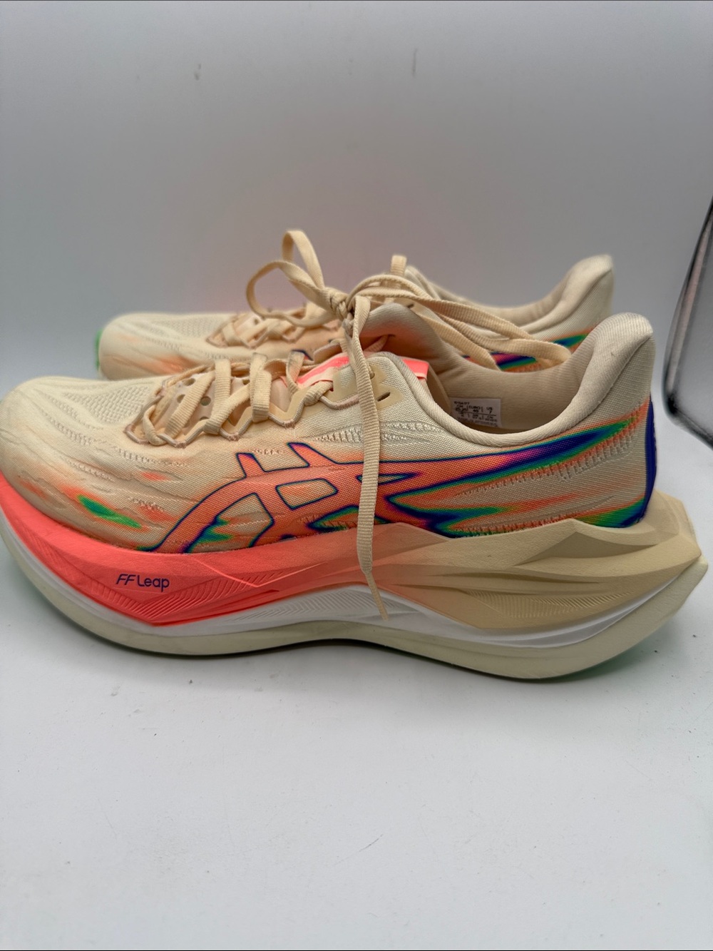 Asics Super Blast 3 men’s 7 approx women’s  8.5 - Peach/ Coral and Rainbow S1 - Picture 3 of 6